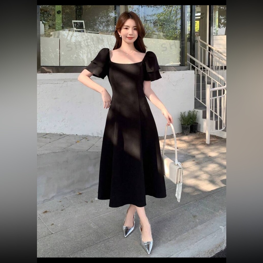 DAZY Puff Sleeves Square Neck Black Midi Dress size Medium